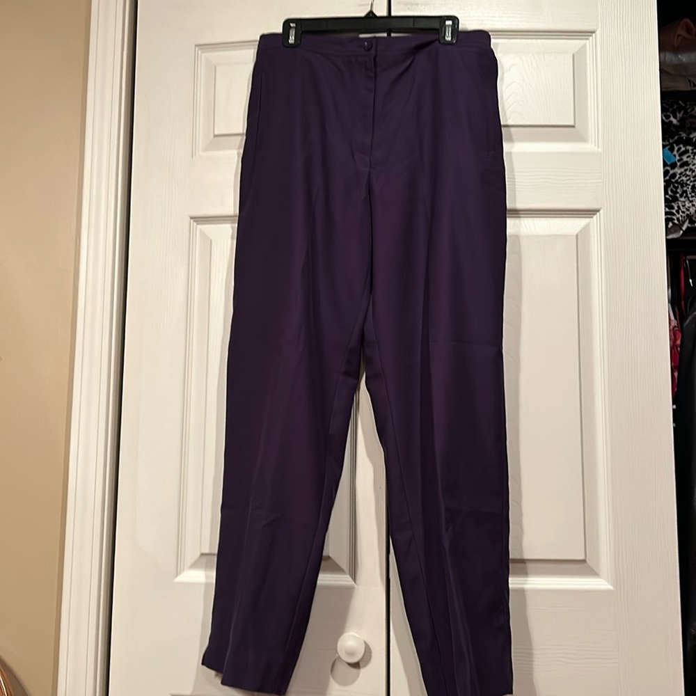 Christopher and Banks sz 14 Women’s Deep Purple Pants side pockets.